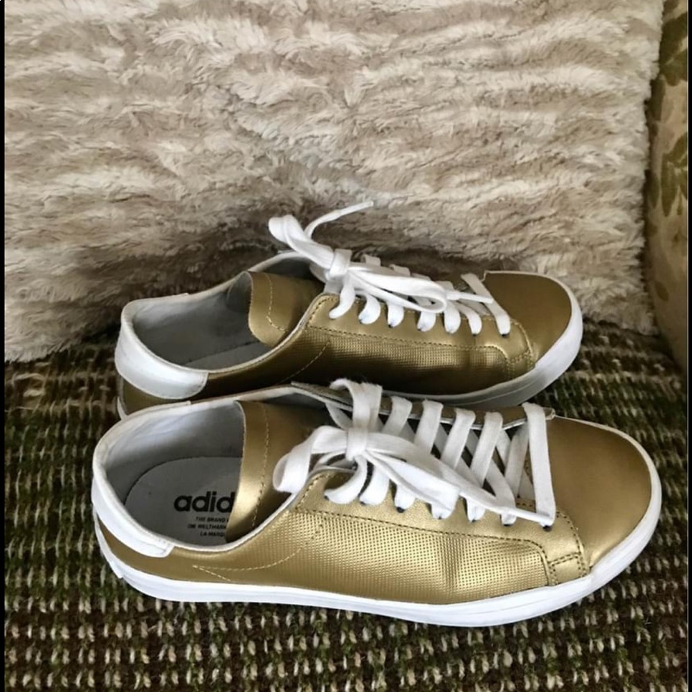 ADIDAS SNEAKERS